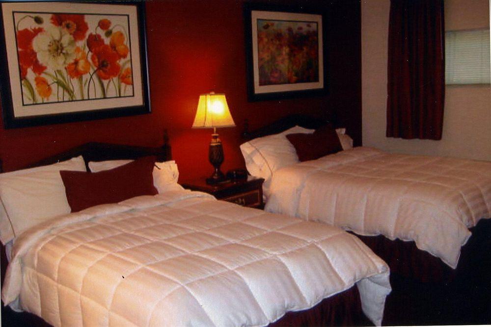 הנטינגטון Whitman Motor Lodge מראה חיצוני תמונה