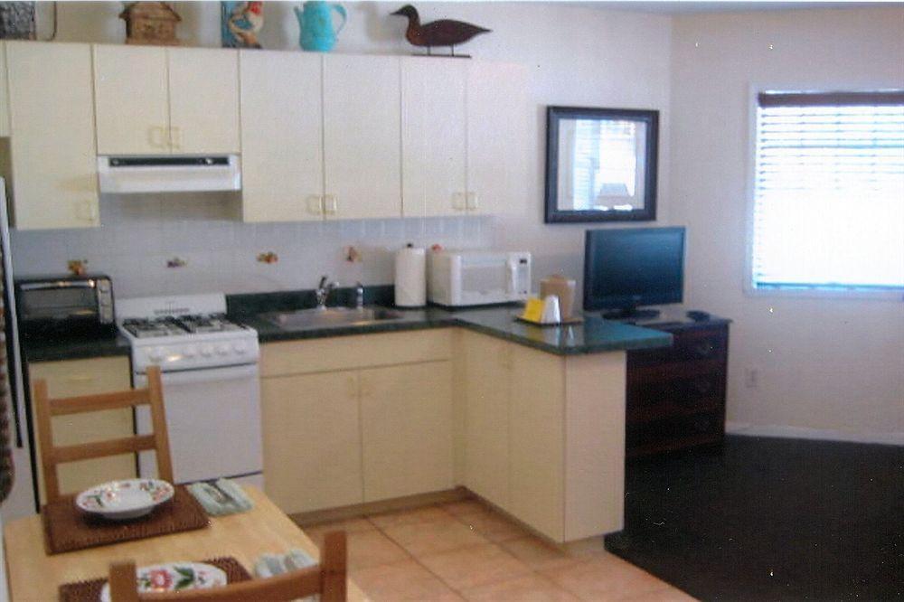 הנטינגטון Whitman Motor Lodge מראה חיצוני תמונה