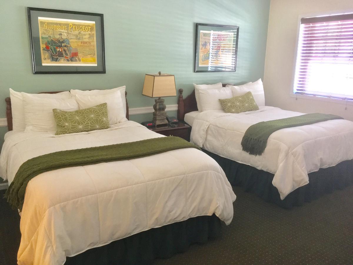 הנטינגטון Whitman Motor Lodge מראה חיצוני תמונה