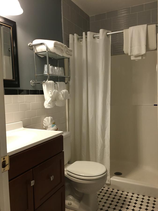 הנטינגטון Whitman Motor Lodge מראה חיצוני תמונה