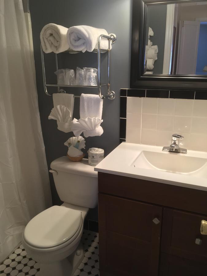 הנטינגטון Whitman Motor Lodge מראה חיצוני תמונה