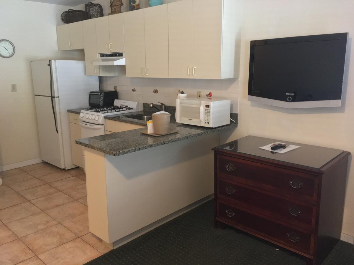 הנטינגטון Whitman Motor Lodge מראה חיצוני תמונה