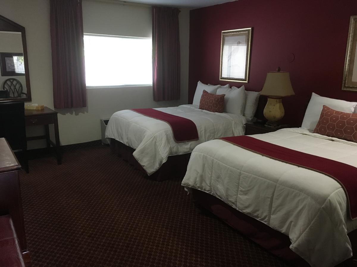 הנטינגטון Whitman Motor Lodge מראה חיצוני תמונה