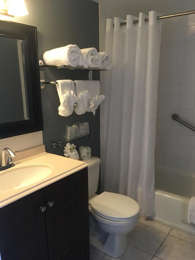 הנטינגטון Whitman Motor Lodge מראה חיצוני תמונה